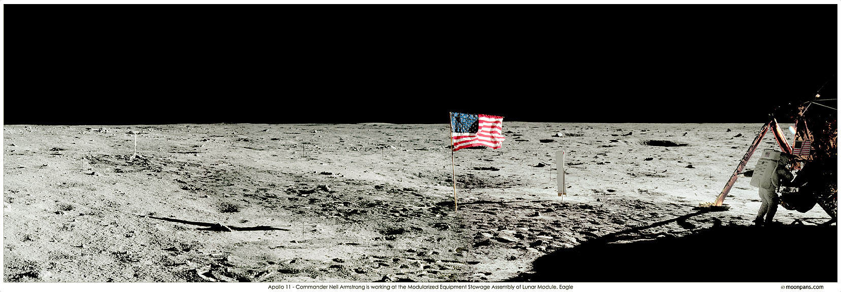 Neil_Armstrong_Pan.jpg