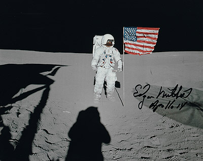 SIGNED 8X10 PHOTO AUTOGRAPH REPRINT Edgar Mitchell Apollo 12